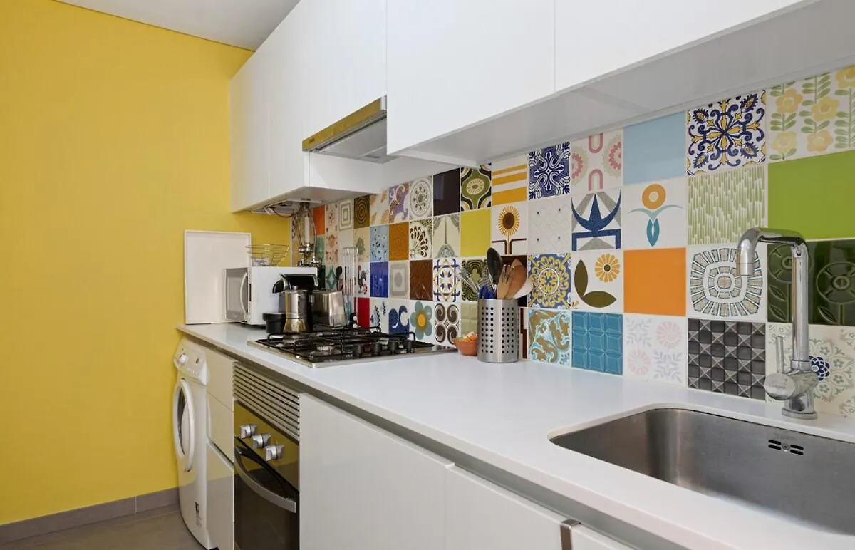 Stunning 1 Bedroom Apartment Near Alfama Lisbon Portugal