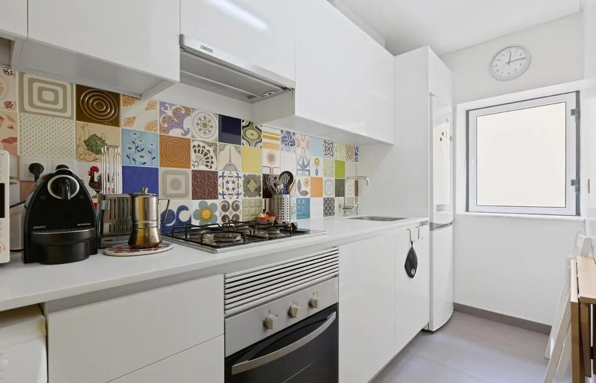 Stunning 1 Bedroom Apartment Near Alfama Лиссабон